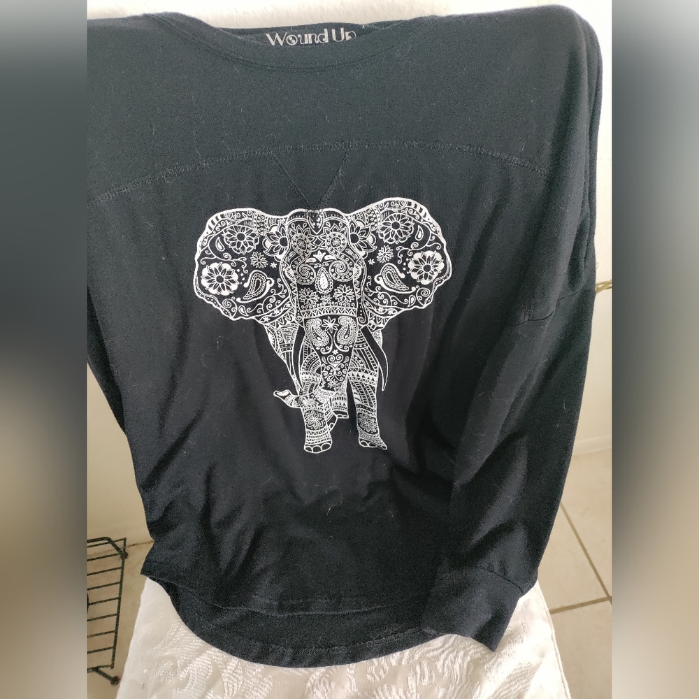 Black long sleeve L pullover